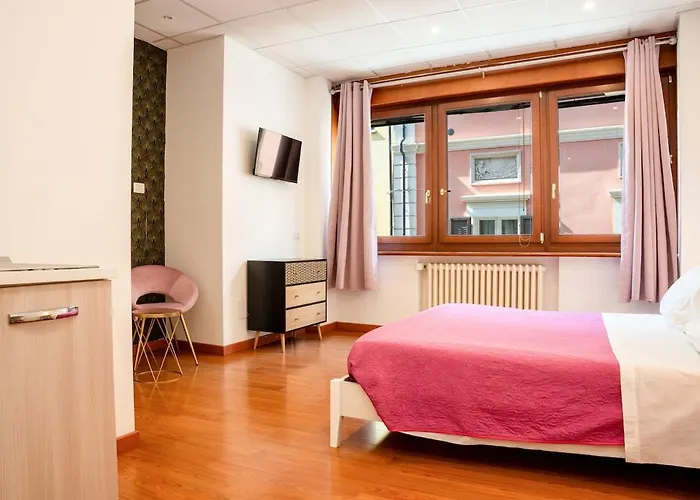 Lhe Les Trois Merveilles Rose Charles